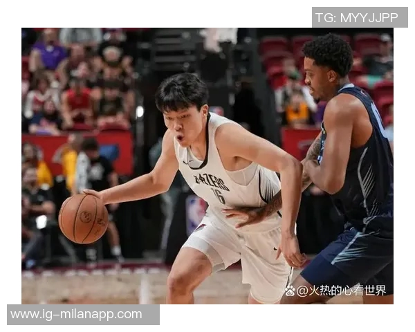 浓眉小试牛刀上半场表现抢眼贡献7分7篮板2盖帽展现强大实力 浓眉小试牛刀上半场表现抢眼贡献7分7篮板2盖帽展现强大实力