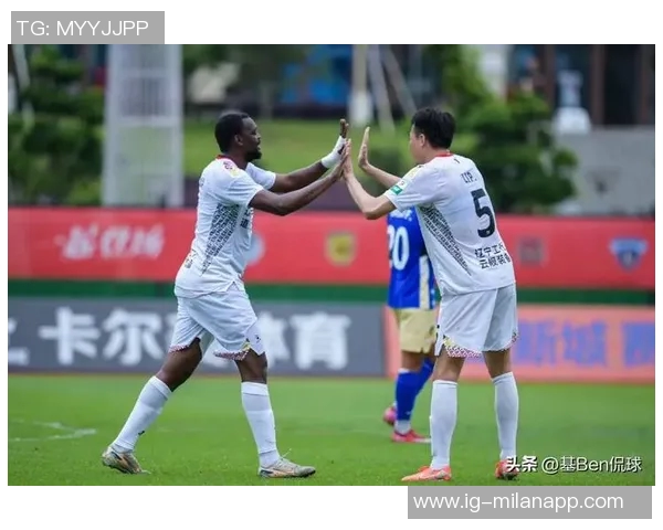 外援瓦吉奇抵达曼谷费利佩安以恩姆本扎齐聚球队备战新赛季