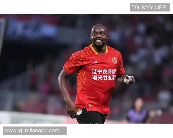 外援瓦吉奇抵达曼谷费利佩安以恩姆本扎齐聚球队备战新赛季