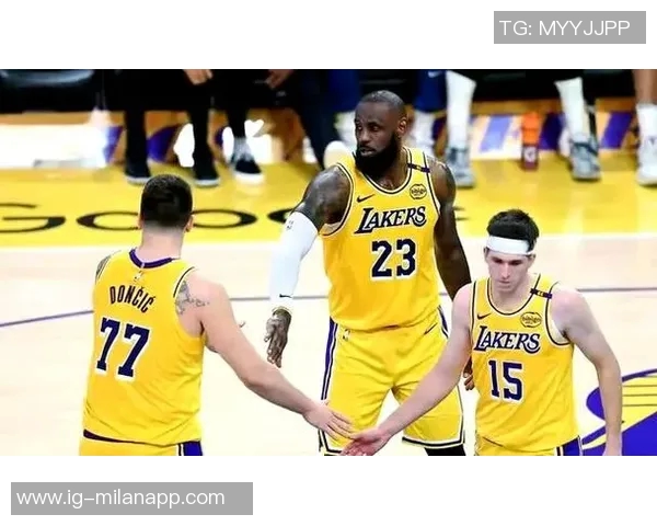 湖人本赛季第四节领先时保持全胜战绩展现强大实力